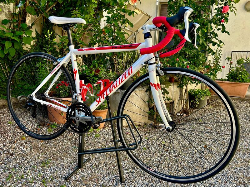 Specialized Allez Shimano Tiagra 2012 Road & Gravel d'occasion — image 1 sur 10