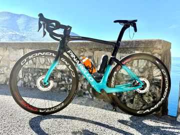 Tweedehands Pinarello Dogma Shimano Ultegra Di2 2025 Road & Gravel — afbeelding 2 van 6