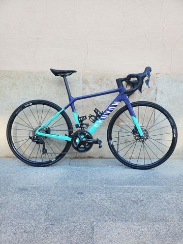 Použité Canyon Ultimate CF SL 7 WMN Disc 2021 2021 Road & Gravel