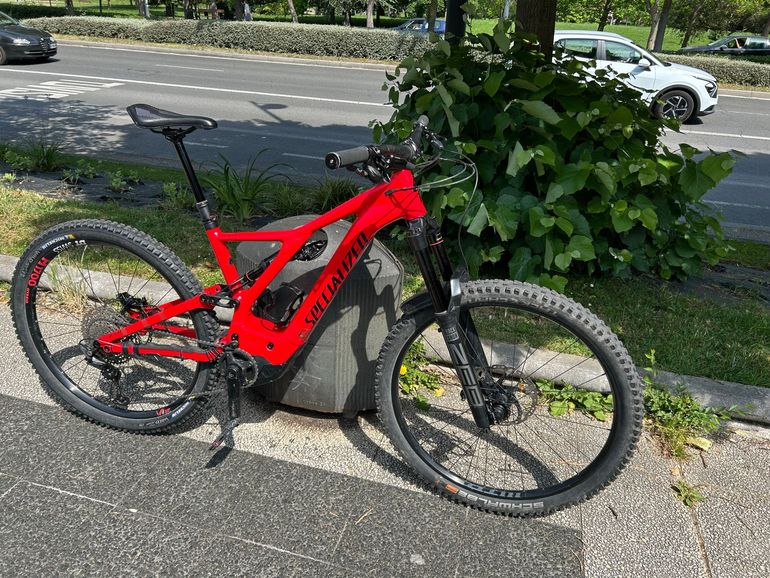 Used Specialized Alloy 2021 Mountainbike, Red — image 52 of 56