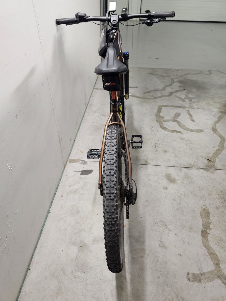 Used Focus JARIFA² 6.8 2025 2025 Mountainbike, Orange, 27.5 — image 5 of 6