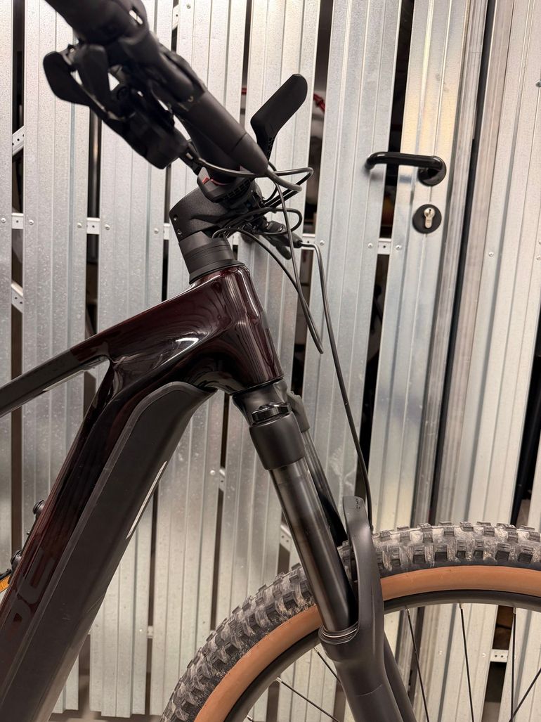 Used CUBE STEREO HYBRID 140 HPC, RACE 625 2023 2023 Mountainbike, Red, 27.5, 29 — image 15 of 16