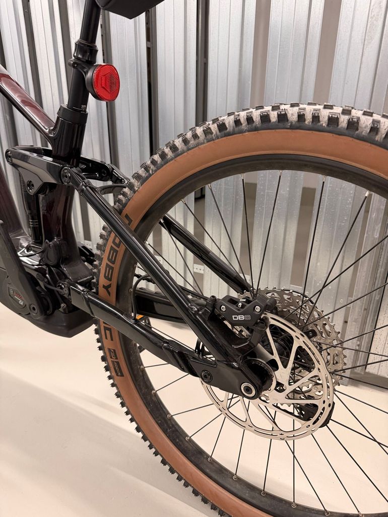 Used CUBE STEREO HYBRID 140 HPC, RACE 625 2023 2023 Mountainbike, Red, 27.5, 29 — image 8 of 16