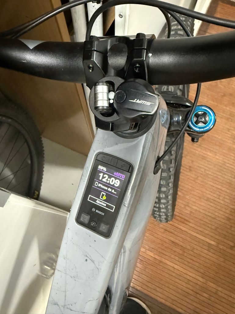 Used Trek Rail+ SRAM GX 2025 Mountainbike, Light Gray — image 7 of 10