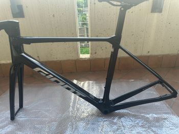 Used Giant TCR Advanced Pro 1 Di2 2025 Frameset 2025 Road & Gravel, Black — image 2 of 10
