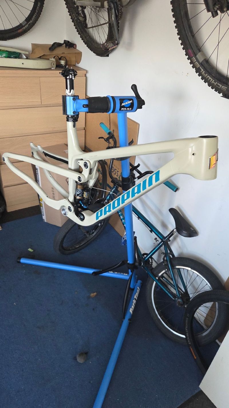 Propain Hugene 2 CF FACTORY 2025 Frameset 2025 MTB usato