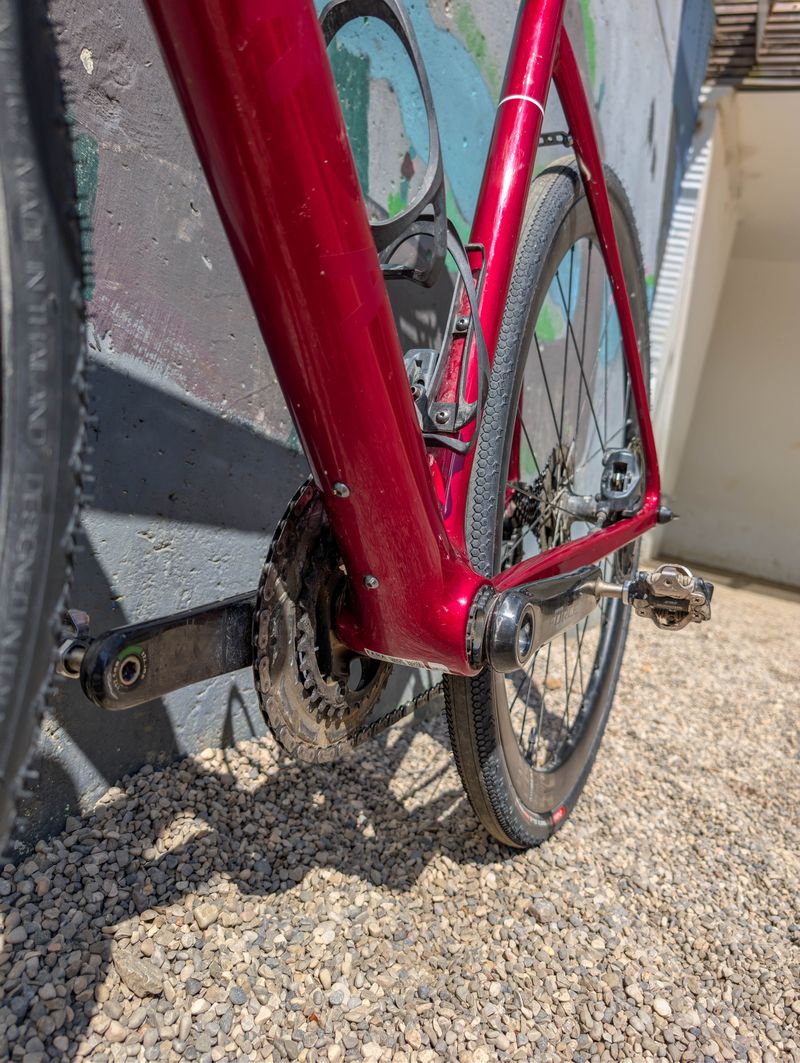 Used Fara F/All-Road Force AXS 2023 2023 Road & Gravel, Red — image 5 of 12