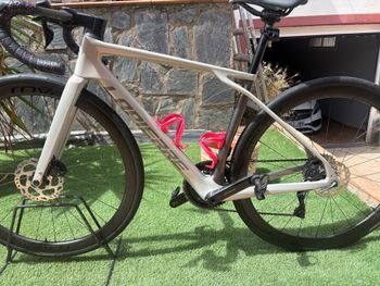Used Lapierre Pulsium Shimano 105 Di2 2025 Road & Gravel — image 2 of 6