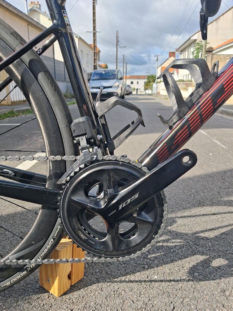 Giant Defy Advanced 1 2024 2024 Road & Gravel d'occasion — image 3 sur 4