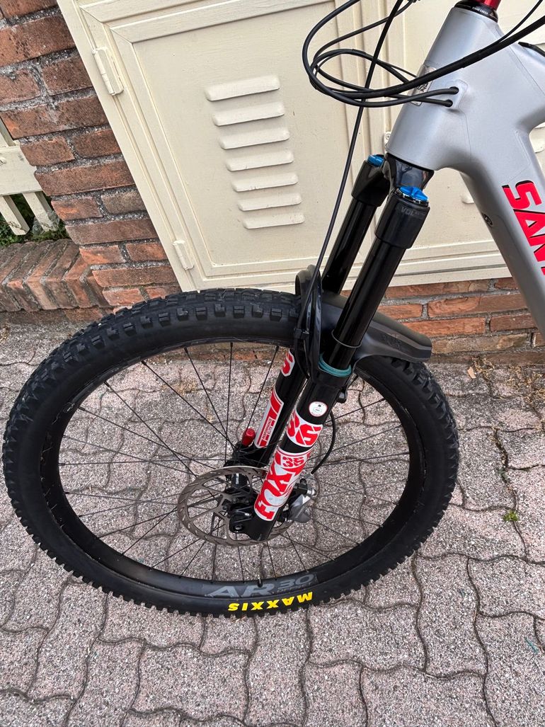 Gebrauchtes Santa Cruz Heckler SL S / Carbon C 2024 2024 Mountainbike, Hellgrau, Verschieden — Bild 8 von 10