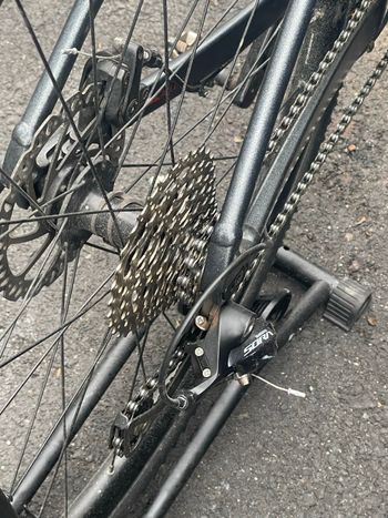 Used Giant Revolt 2 2022 2022 Road & Gravel, Light Gray — image 4 of 10