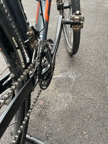 Used Giant Revolt 2 2022 2022 Road & Gravel, Light Gray — image 6 of 10
