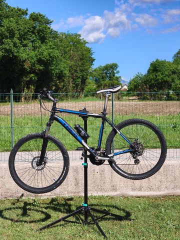 Used Trek 3700 Disc 2013 2013 Mountainbike, Black, 26 — image 2 of 6