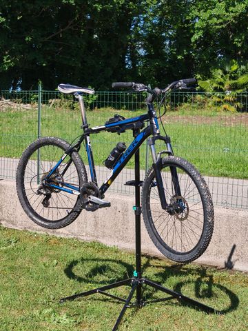 Used Trek 3700 Disc 2013 2013 Mountainbike, Black, 26 — image 4 of 6