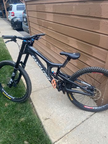 Used Santa Cruz V10 SRAM GX DH 2019 Mountainbike, Black — image 5 of 5