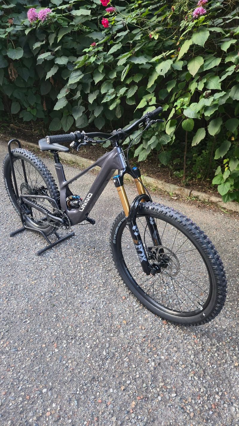 Used UNNO MITH Race 2025 2025 Mountainbike, Light Gray, 29, 27.5 — image 5 of 12