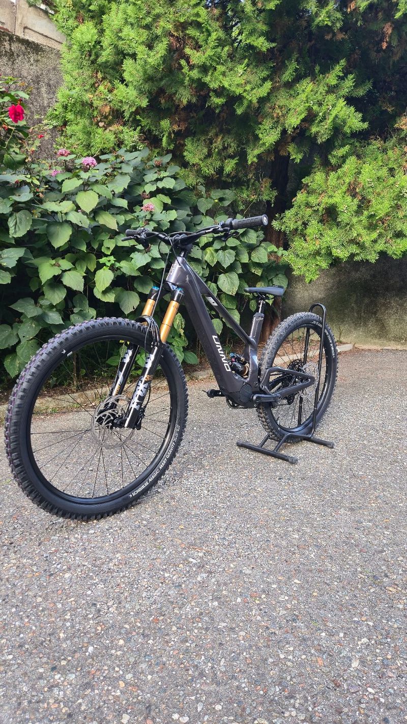 Used UNNO MITH Race 2025 2025 Mountainbike, Light Gray, 29, 27.5 — image 9 of 12