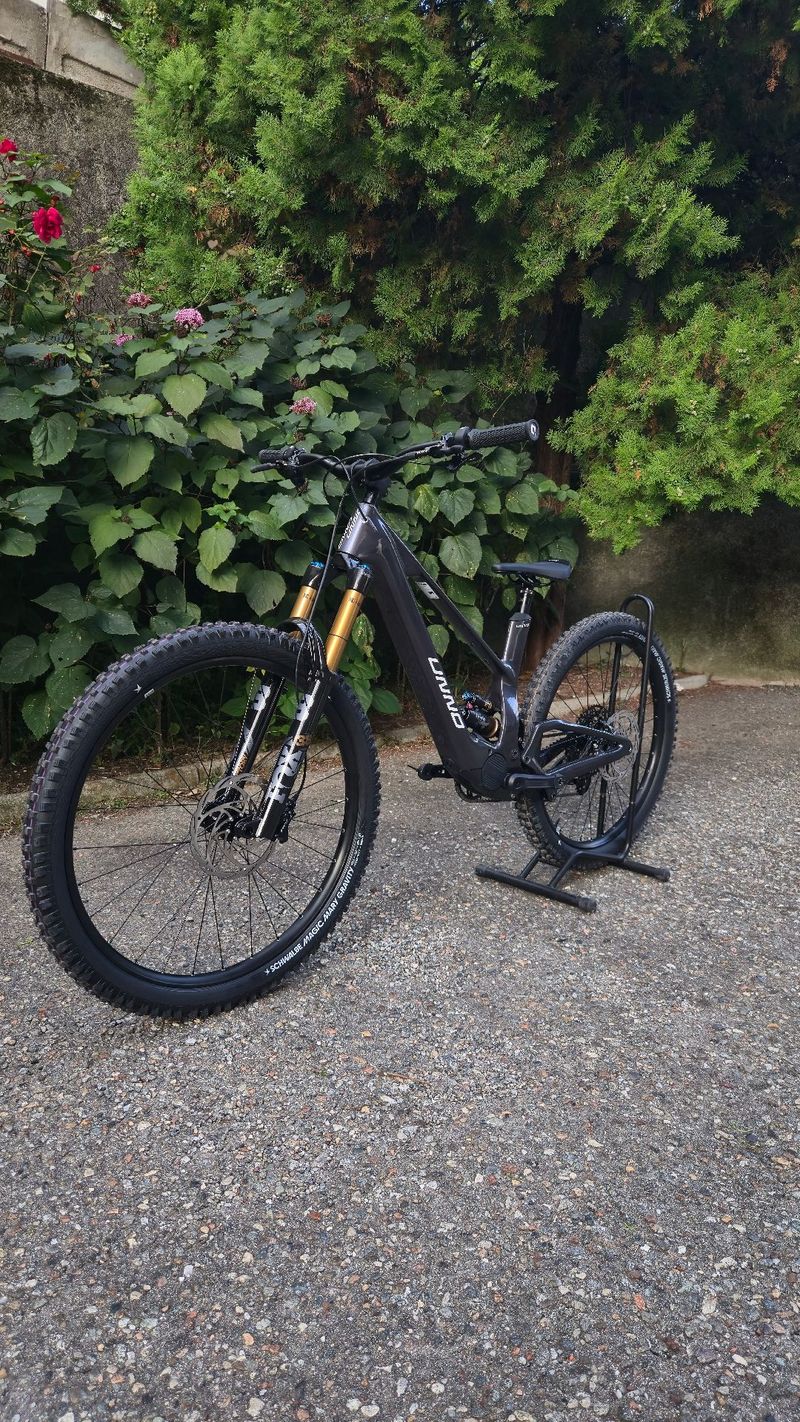Used UNNO MITH Race 2025 2025 Mountainbike, Light Gray, 29, 27.5 — image 7 of 12
