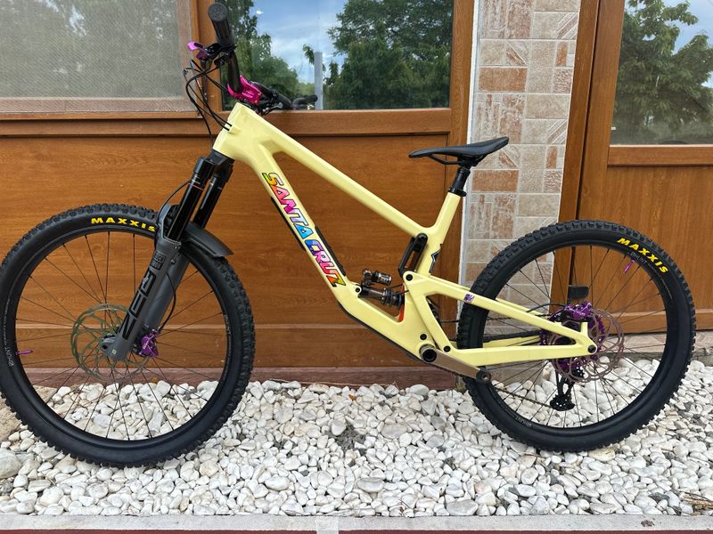 Used Santa Cruz Nomad 6 2025 MTB