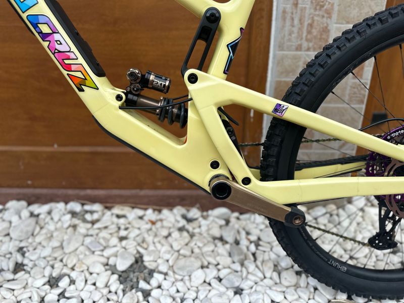 Used Santa Cruz Nomad 6 2025 Mountainbike, Orange — image 5 of 18