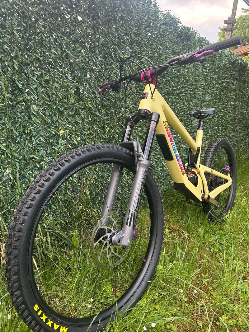 Used Santa Cruz Nomad 6 2025 Mountainbike, Orange — image 11 of 18