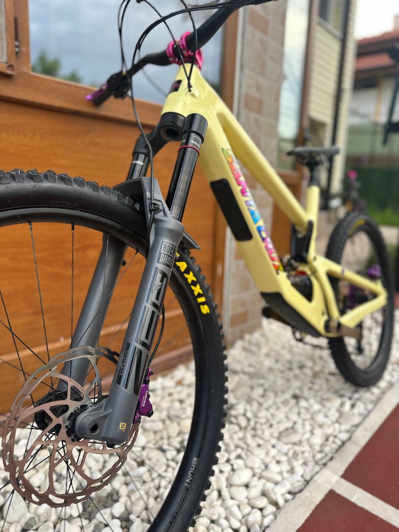 Used Santa Cruz Nomad 6 2025 Mountainbike, Orange — image 10 of 18