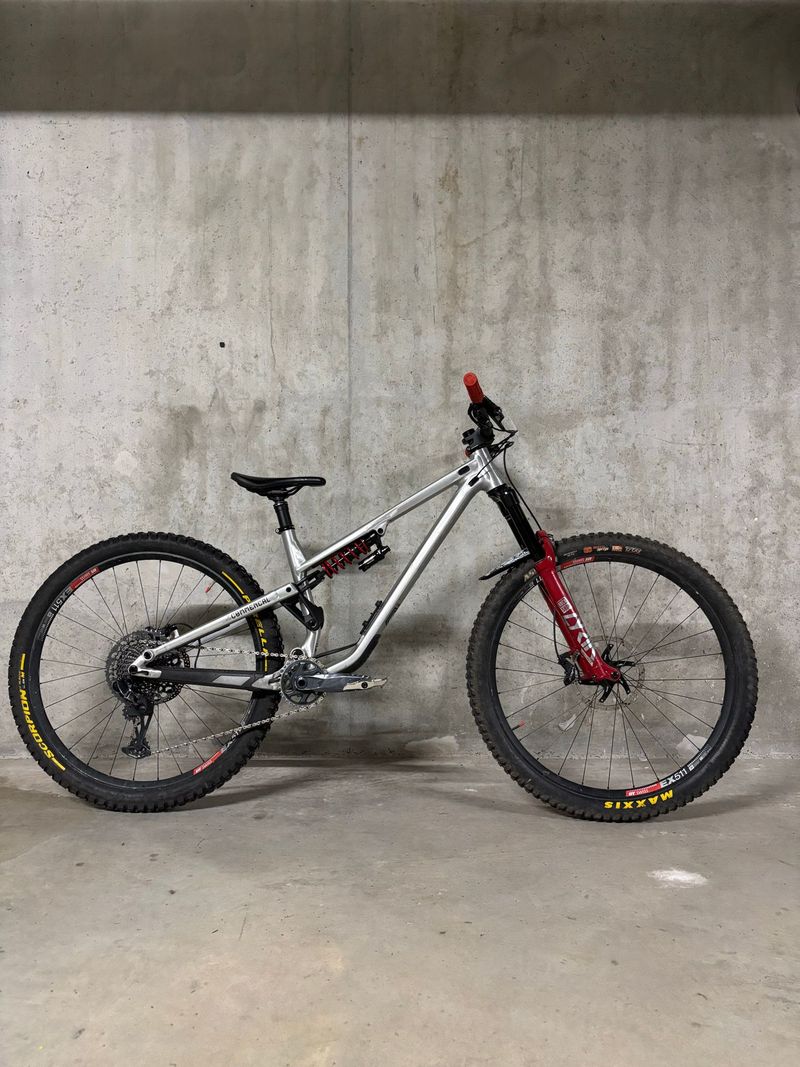 Używany Commencal META TR RACE 2022 2022 Mountainbike — zdjęcie 1 z 10