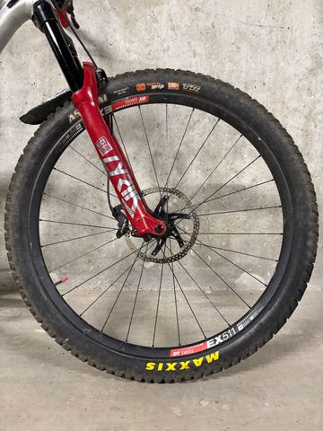 Używany Commencal META TR RACE 2022 2022 Mountainbike — zdjęcie 4 z 10