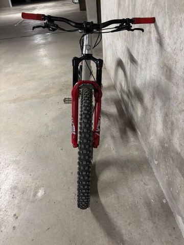 Używany Commencal META TR RACE 2022 2022 Mountainbike — zdjęcie 2 z 10