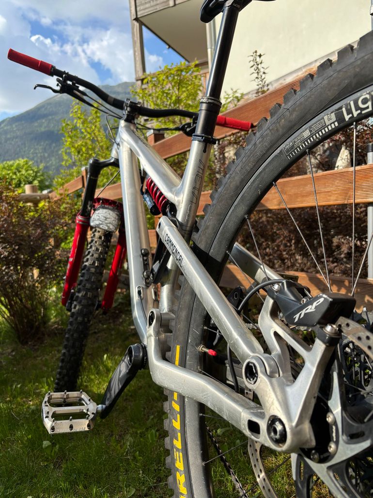 Tweedehands Commencal META TR RACE 2022 2022 Mountainbike — afbeelding 15 van 17