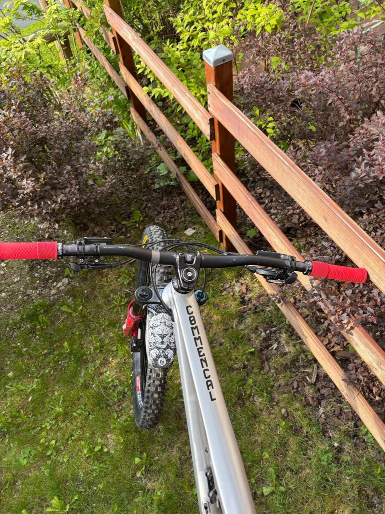Tweedehands Commencal META TR RACE 2022 2022 Mountainbike — afbeelding 13 van 17