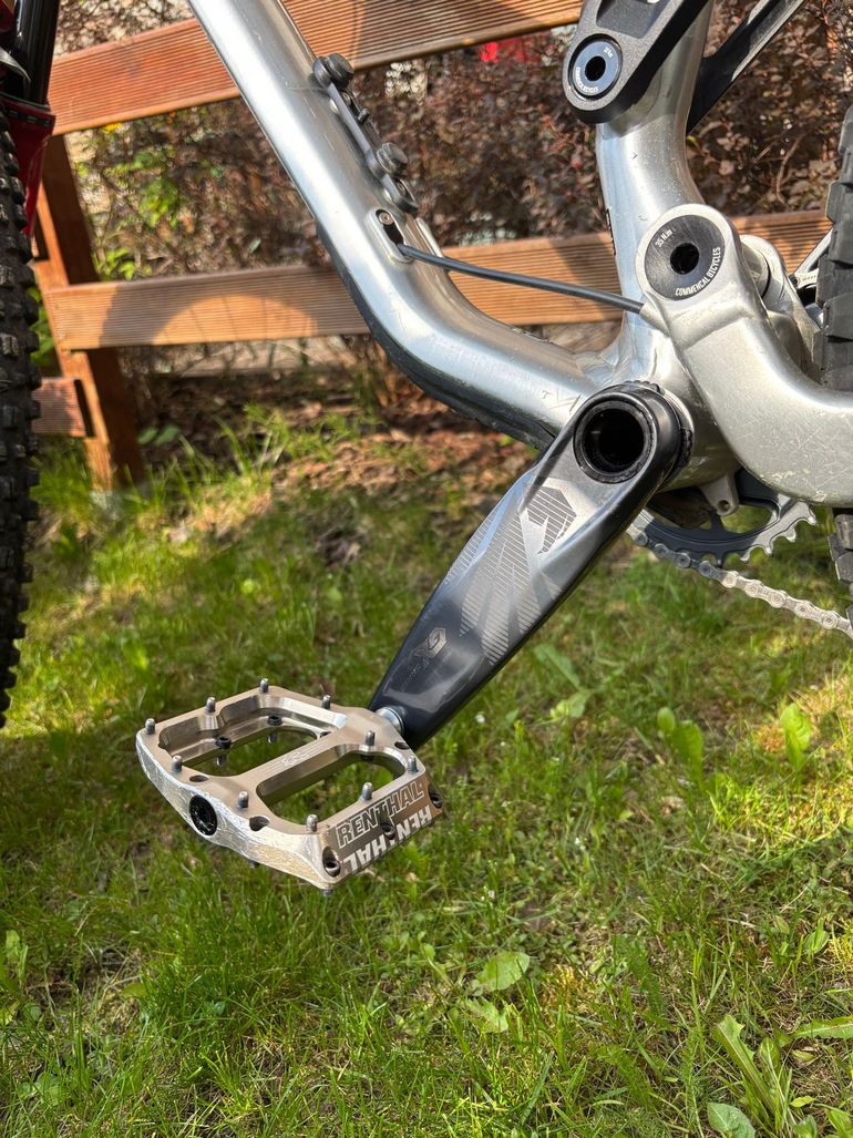 Tweedehands Commencal META TR RACE 2022 2022 Mountainbike — afbeelding 14 van 17