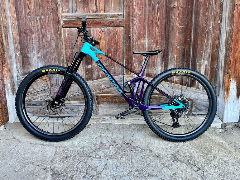 Used Mondraker Raze SRAM X0 Eagle AXS (T-Type) 2023 Mountainbike, Purple — image 6 of 11
