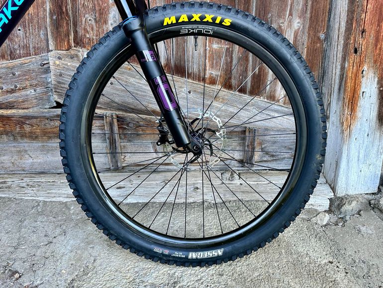 Used Mondraker Raze SRAM X0 Eagle AXS (T-Type) 2023 Mountainbike, Purple — image 4 of 11