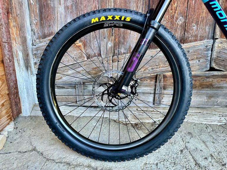 Used Mondraker Raze SRAM X0 Eagle AXS (T-Type) 2023 Mountainbike, Purple — image 8 of 11