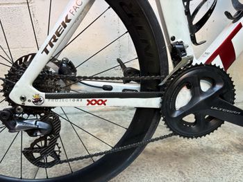 Used Trek Madone SLR 6 Gen 6 2021 2021 Road & Gravel, White — image 6 of 17