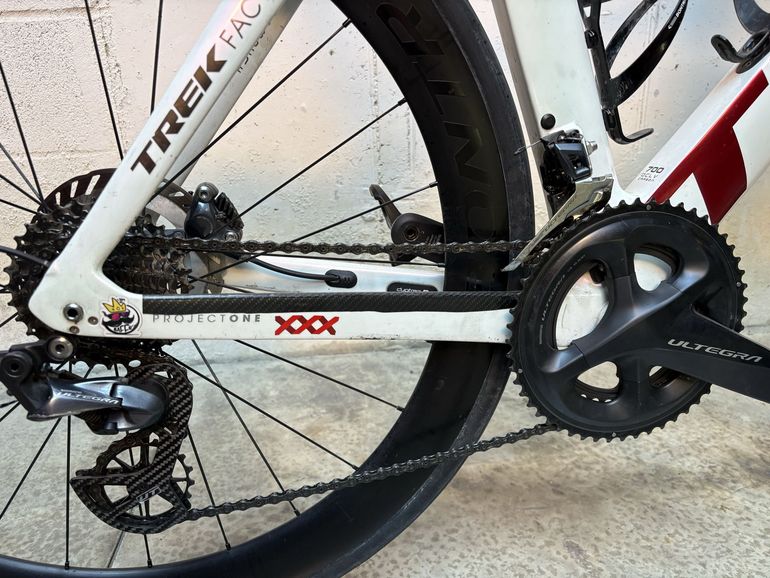Used Trek Madone SLR 6 Gen 6 2021 2021 Road & Gravel, White — image 6 of 17