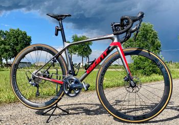 Giant, TCR Advanced 1 Disc KOM 2019