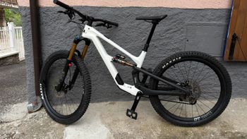 Used Canyon Spectral CF LTD 2024 2024 Mountainbike — image 2 of 10