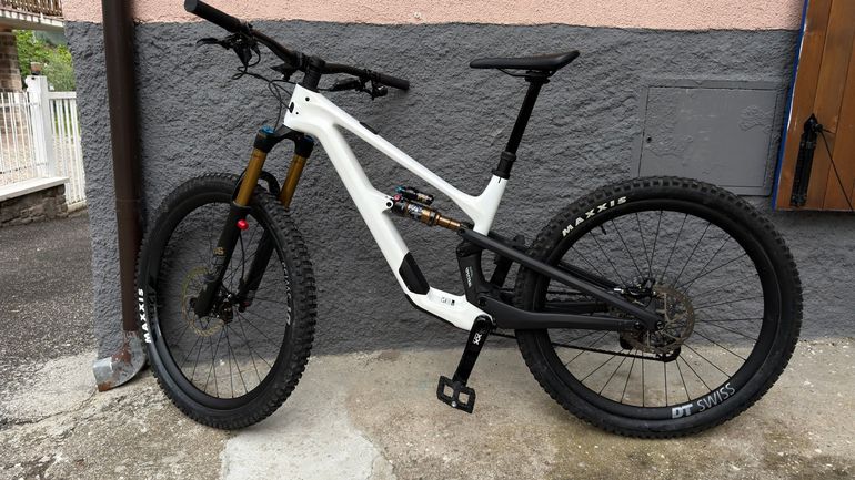 Used Canyon Spectral CF LTD 2024 2024 Mountainbike — image 2 of 10