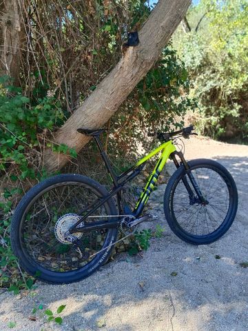 Tweedehands BMC Fourstroke Shimano XTR 2024 Mountainbike — afbeelding 5 van 7