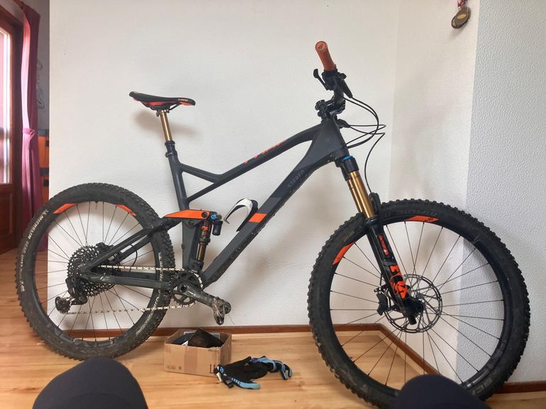 Used CUBE Cube Stereo 140 HPC 27.5 2018 Mountainbike — image 1 of 12