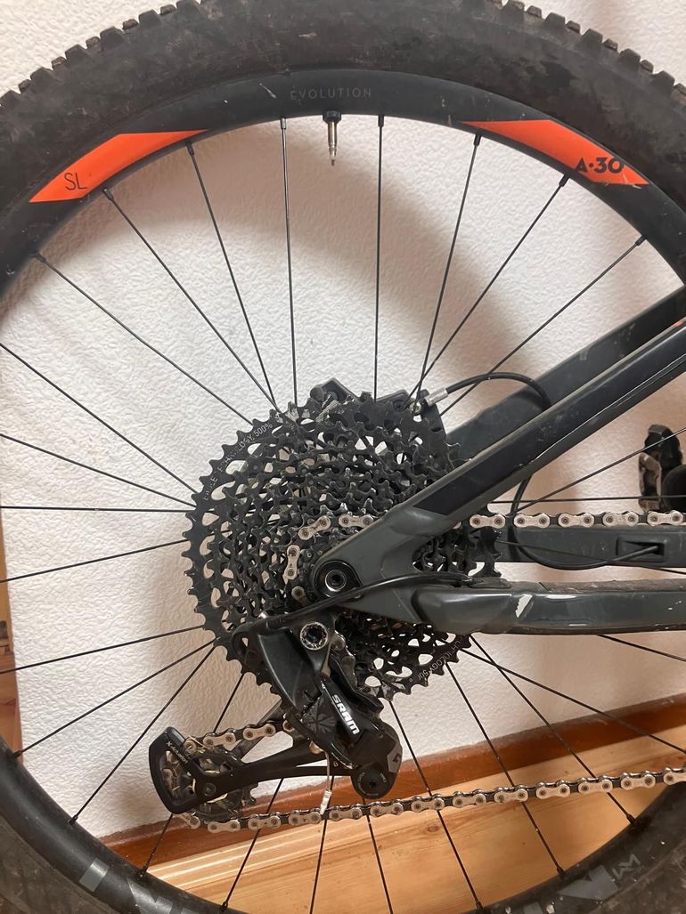 Used CUBE Cube Stereo 140 HPC 27.5 2018 Mountainbike — image 10 of 12