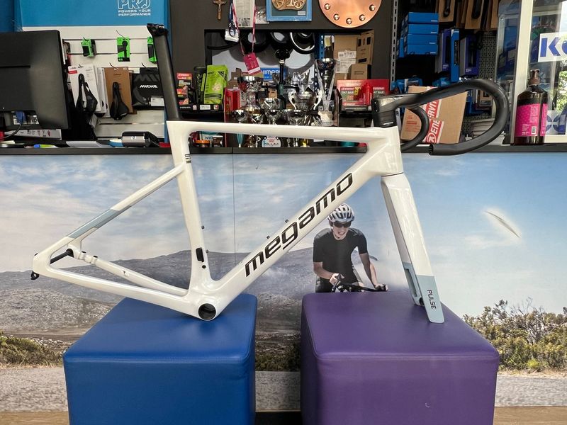 Megamo PULSE 04 SLR 2026 Frameset 2026 Road & Gravel d'occasion — image 1 sur 12