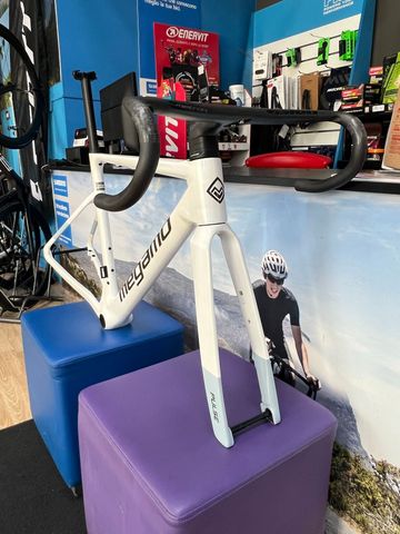 Megamo PULSE 04 SLR 2026 Frameset 2026 Road & Gravel d'occasion — image 2 sur 12