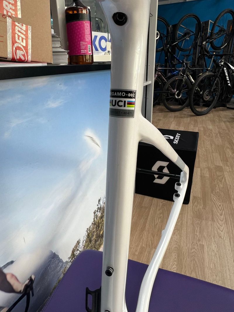 Megamo PULSE 04 SLR 2026 Frameset 2026 Road & Gravel d'occasion — image 8 sur 12