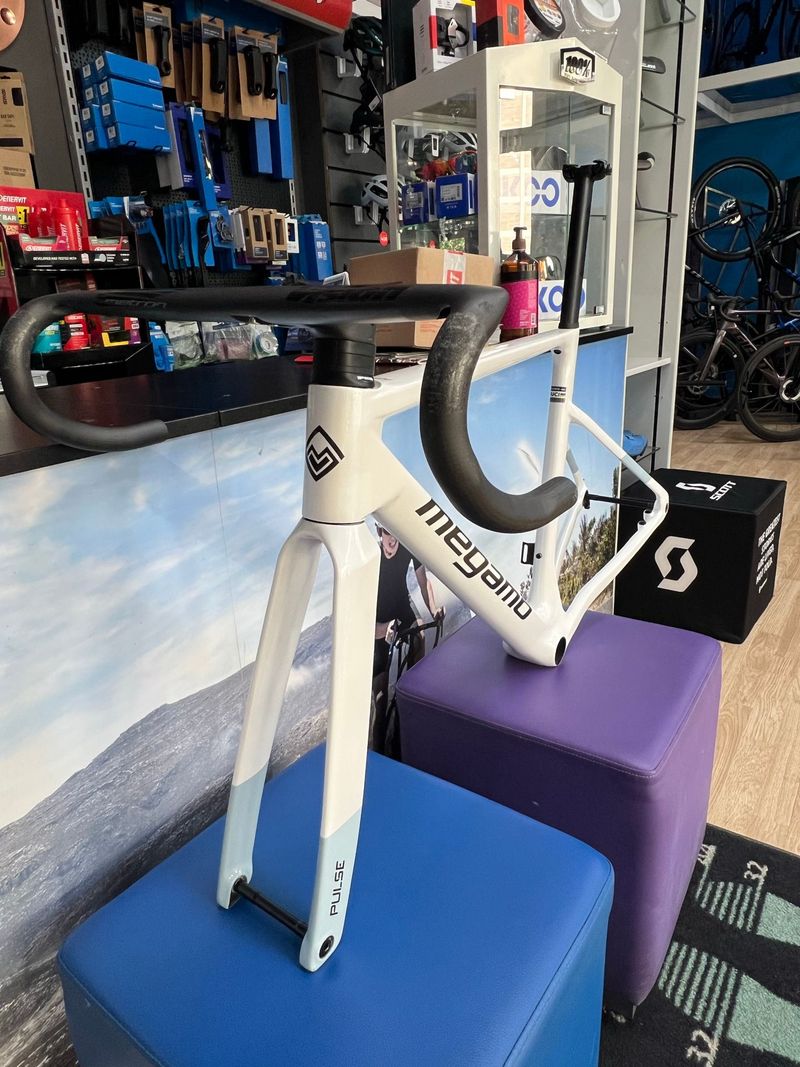 Megamo PULSE 04 SLR 2026 Frameset 2026 Road & Gravel d'occasion — image 9 sur 12