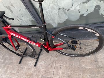 Used Bottecchia Custom Shimano 105 Di2 2023 Road & Gravel, Red — image 5 of 13