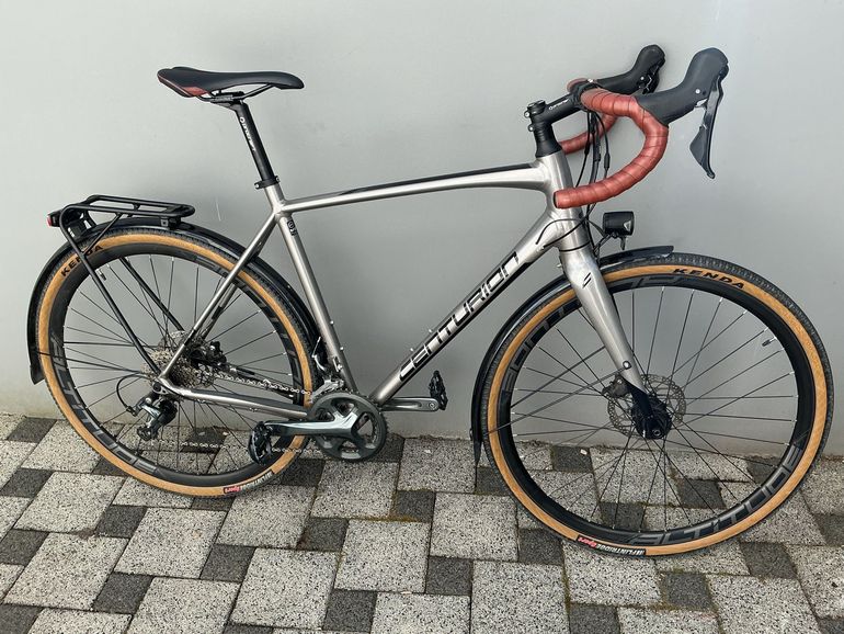 Used Centurion Crossfire 2000 Centurion Crossfire 2000 Custom Shimano Tiagra 2022 Road & Gravel, Hellgrau — image 4 of 6