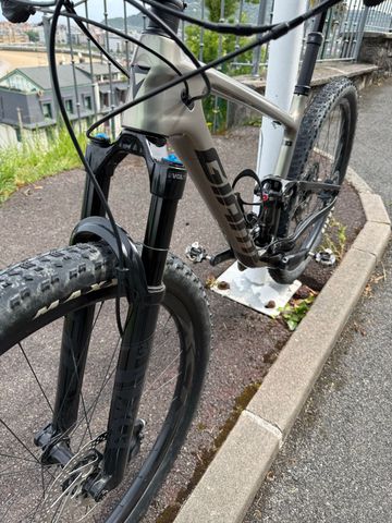 Gebrauchtes Giant Anthem Advanced 29 2 2024 2024 Mountainbike, Hellgrau, 29 — Bild 8 von 9